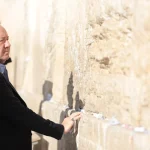 Supporter of Israel: Hollywood Actor Visits the Western Wall