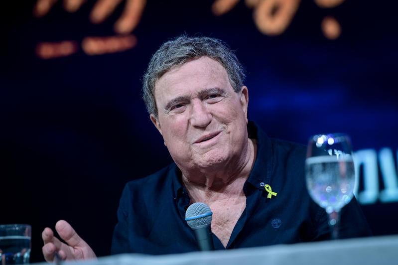 The Veteran Singer Celebrates 85: “Wonderful to Share This Amazing Moment with You”
