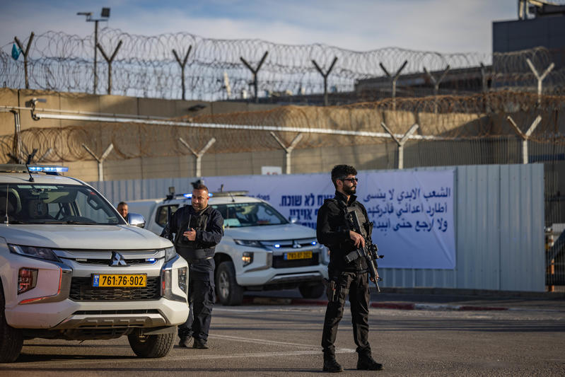 IDF Intensifies Activity in Judea and Samaria Ahead of Prisoner Release