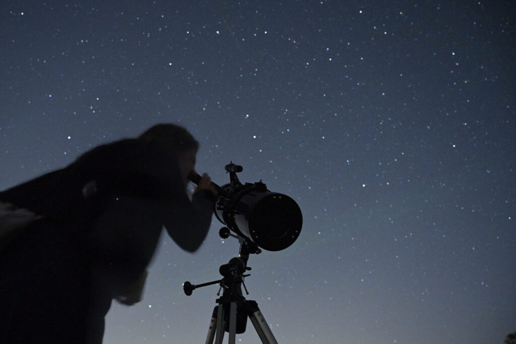 Israeli Teen Discovers New Planets, Will Represent Israel at Prestigious Science Fair