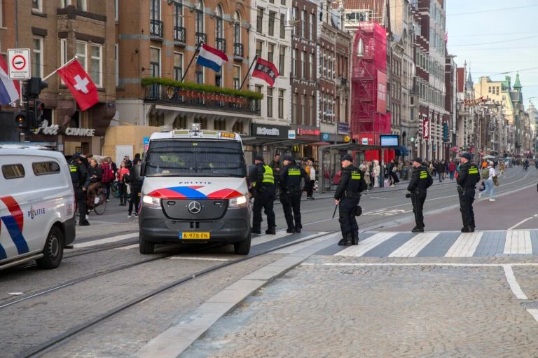 Mayor of Amsterdam to Issue Historic Holocaust Apology