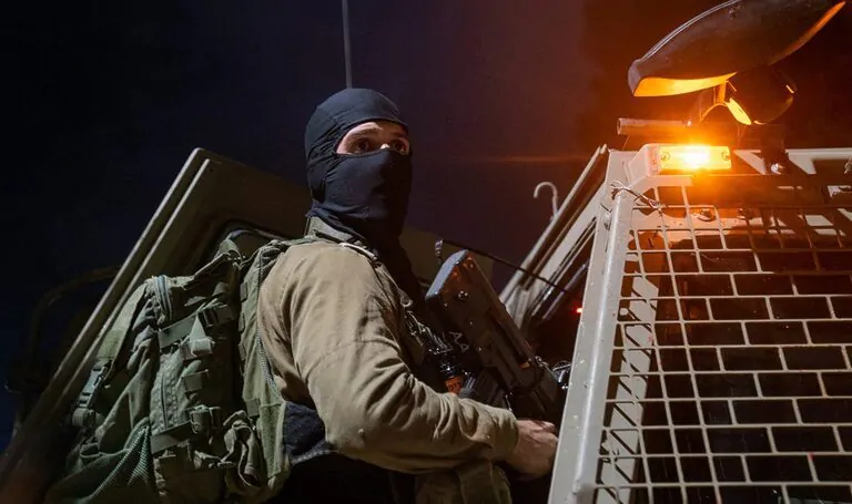 Yamam Arrests Armed Fugitive Days After Mob Interferes with Police Operation