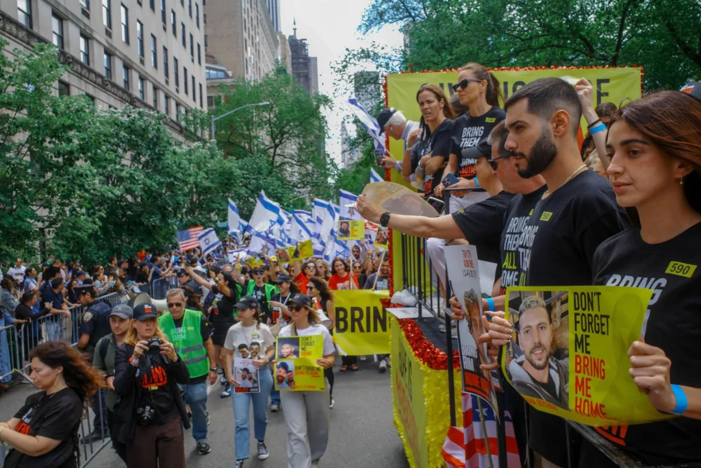 New York Wears Blue and White, as Tens of Thousands March in Support of Israel
