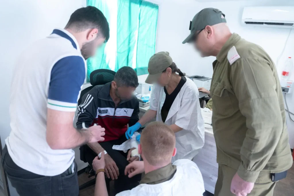 Israeli Field Clinic in Syria Treats Hundreds of Civilians