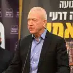 שר הביטחון גלנט בצפון בשיחה עם הלוחמים: "יש לנו חובה ליישם את החוזה שלנו מול האזרחים"