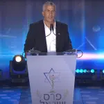 "בשביל אח עושים את הכל:" נאומו של זוכה פרס ישראל