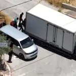 בעזרת אמצעיים טכנולוגיים ואומץ רוח: כך נתפסו הבוקר 17 שוהים בלתי חוקיים במשאית עם דופן כפולה