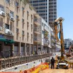 ועדת הפנים אישרה את חוק המטרו: פיצויים לעסקים והקלות במיסוי