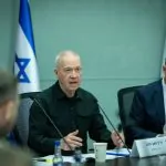 גלנט מזהיר את איראן וחיזבאללה; ביידן ושולץ דוחפים לעסקה