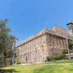 החלטה היסטורית: מערת המכפלה תעבור לידיים יהודיות