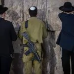 גינויים משרים חרדים לאחר תקיפת הקצינים על ידי קיצונים