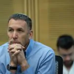 אחרי אייזנקוט: חבר כנסת נוסף הודיע על פרישה מהמחנה הממלכתי