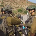 נמשך המצוד אחר המחבלים שביצעו את הירי הבוקר לעבר רכב ישראלי בצומת ראמין