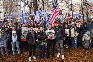 מקווה לבשורות טובות: שליח טראמפ מצטרף לשיחות בדוחא על עסקת החטופים