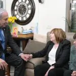 נתניהו למשפחת שאול: "חיים עם האבל אבל לא עם חוסר הוודאות"