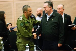 שני יסודות מרכזיים: העקרונות של שר הביטחון לחוק הגיוס