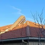 אין נפגעים בגוף: שברי טיל ששוגר מתימן נפלו באזור ירושלים
