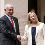 מבקרים בקול – משקיעים בשקט: המיליונים שמגיעים מאירופה לישראל
