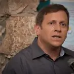 "אשתך האהובה כבר לא לבד": האב השכול מגיב לאירוסי כלתו