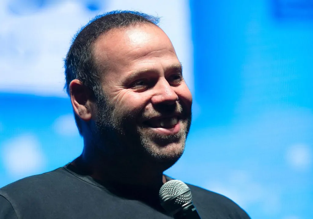 אדיר מילר חוזר
