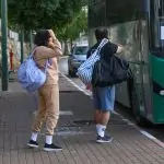בדקו אם אתם זכאים ל-50% הנחה בתחבורה הציבורית החל מהשבוע הבא