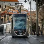 הקו האדום חוזר: הרכבת הקלה שוב נוסעת בכל ירושלים