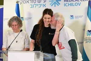 למדנו על החוסן של אבא: עדויות חדשות על קית' וירדן לאחר השחרור