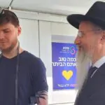 סשה טרופנוב הניח תפילין לצד הרב של רוסיה – ושוחח עם הנשיא הרצוג