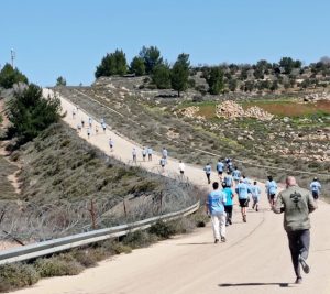 רצים לזכרם: תלמידי ישיבת אורות יהודה באפרת במרוץ הנצחה מרגש