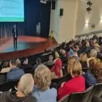 מרגש: אלו תלמידי בית הספר שעברו מזמן את גיל הלימודים