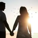 היא צפתה בכתבה ושלחה ללוחם הודעה – כך הגיעו בני הזוג לחופה