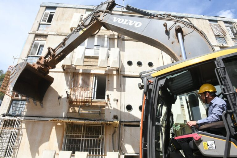 הבניין נהרס – והעתיד נבנה: כך משתנה השכונה במרכז הארץ