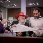 מדריך הלכות פורים: כל מה שצריך לדעת על מצוות ומנהגי החג