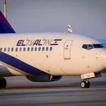 הדיילת לא יכלה לעצור את הדמעות: סיפור מרגש בין שמיים לארץ