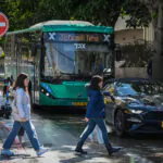 עולה על המסלול: תחרות חדשה בשוק התחבורה הציבורית