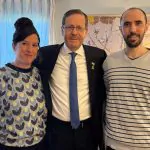 "אתה גיבור לאומי": נשיא המדינה נפגש עם שורד השבי טל שוהם