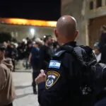 עשרות לוחמים פשטו על מתחמי פשיעה באום אל-פחם | צפו