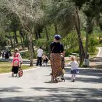 בעקבות המלחמה: תוספת בסיוע למשפחות השכולות ולילדים היתומים