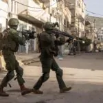 מאות סכינים, אלות וגרזנים: כוחותינו עצרו פלסטינים בבית לחם