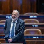 הרבנים שאלו את דרעי: אתה מאמין לנתניהו? כך הוא הגיב