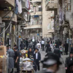 "זרקו מילות פרגון והצטלמו איתנו": יבגני זרובינסקי משתף מחוויותיו במאה שערים
