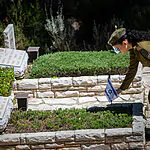 טקס האזכרה לזכר חללי מערכת שלום הגליל החל בהיכל הזיכרון הממלכתי שבהר הרצל