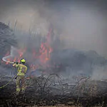 המאבק באש נמשך: תושבי מבוא חורון הורשו לחזור לבתיהם