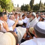"אתה שומע את העינויים שהם עברו – וגם את העוצמות הרוחניות שהם יצאו איתן"