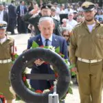 יום הזיכרון לשואה ולגבורה: טקס הנחת הזרים ביד ושם