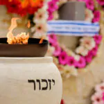 צפו: טקס הזיכרון לחללי מערכות ישראל בבית "יד לבנים"