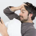 נגמרה הסוללה? כך תתעוררו כשהשעון מעורר בפלאפון בחר לישון