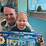 לא רק קופסאות משחקים: איש הלגו חושף את השליחות החדשה שלו