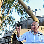 "פגיעה במורשת ובזיכרון הנופלים": הקריאה של אביגדור קהלני לשר מהליכוד
