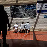 המג"ד שנפצע בלחימה הגיע לכנסת: "מפציר בכם לעשות את המקסימום"